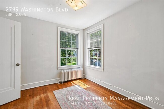 Building Photo - 2799 Washington Blvd