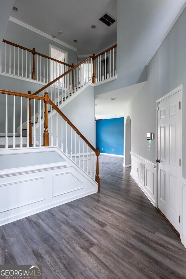 Building Photo - 7702 Parkside Dr