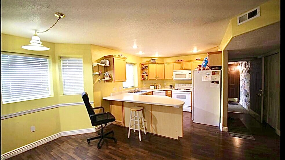 Kitchen - 1367 S 1150 W