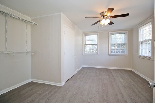 Building Photo - PRE-LEASING for 2025! 3 Bedroom, 2 Bath - ...