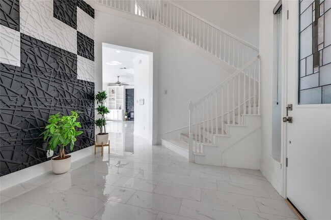 Building Photo - 7417 Marigold Dr