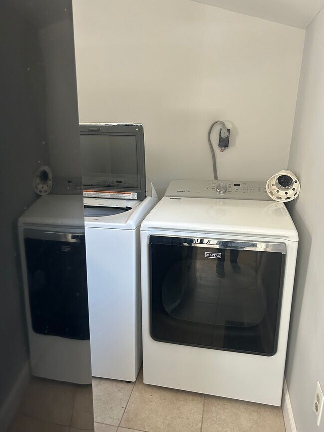 Building Photo - 2405 N 17th St