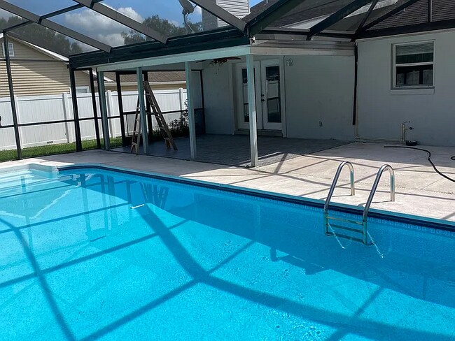 Building Photo - 4285 SE 54th St