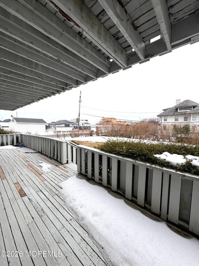 Building Photo - 16 Corlies Ave