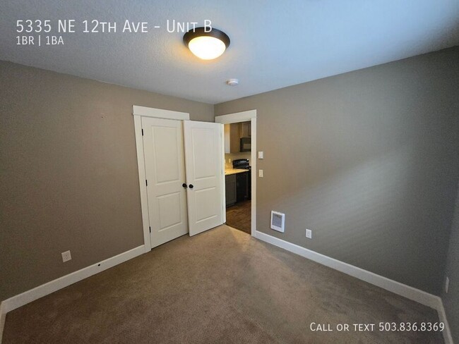 Building Photo - 5335 NE 12th Ave