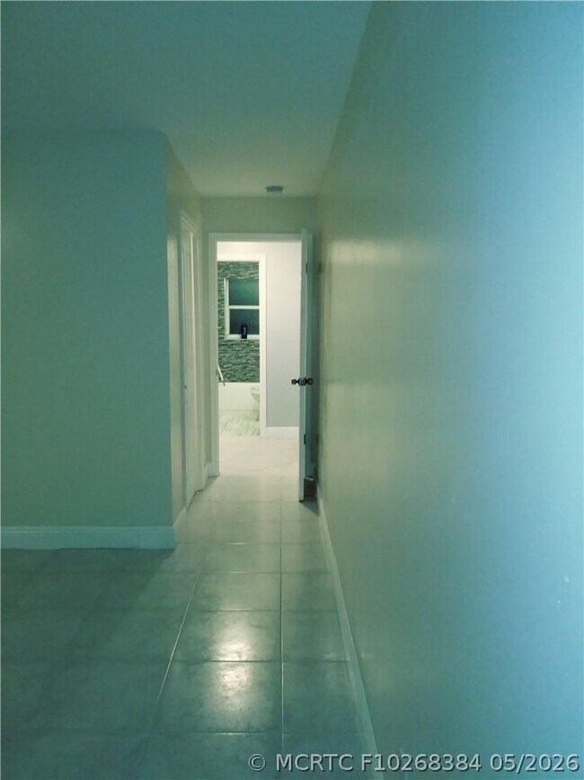 Building Photo - 2630 NW 42nd Terrace