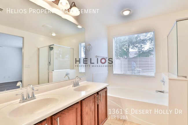 Building Photo - 1361 E Desert Holly Dr