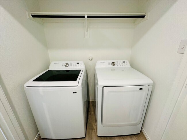 Building Photo - 1514 Trick Riding Wy