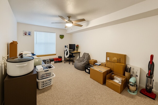 Building Photo - 116 W Salem Hills Dr