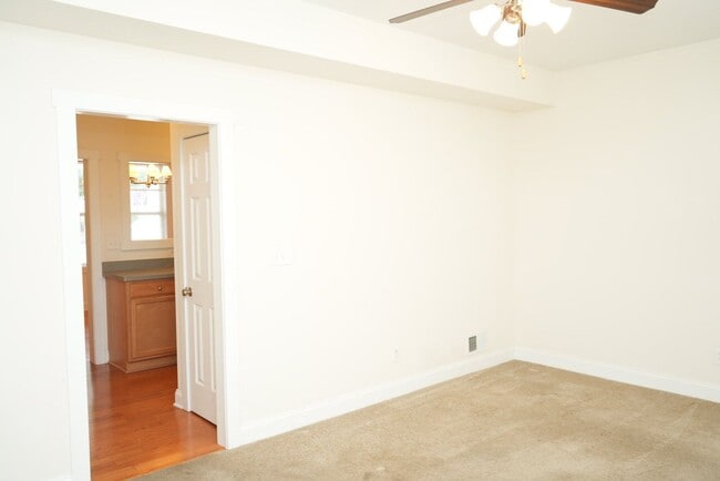 Building Photo - 306 Marquette Ct