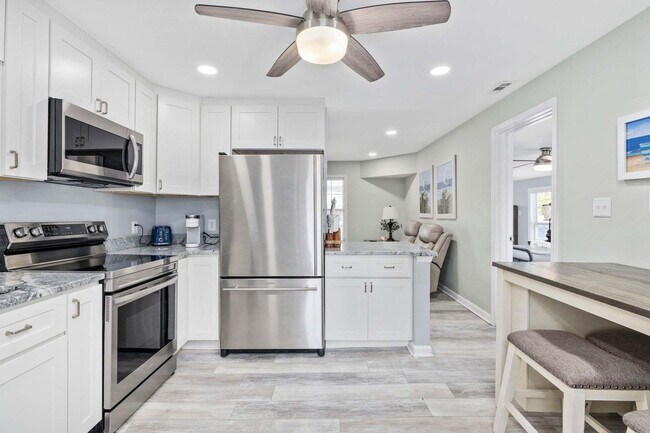 Building Photo - 430 Yaupon Ave