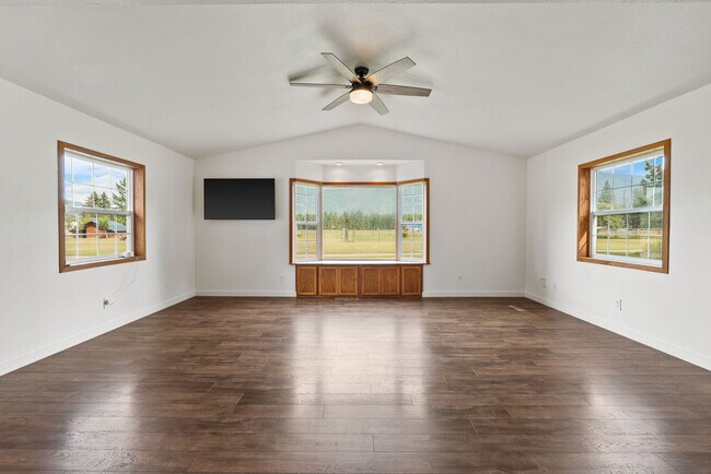Building Photo - 140 Steppe Ln