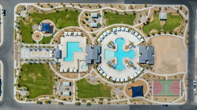 Building Photo - Spacious 3 Bd, 2Bath Open Concept Townhous...