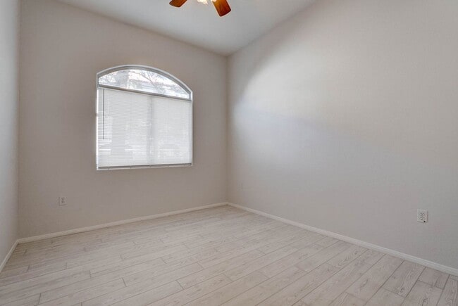 Building Photo - 700 Carnegie St