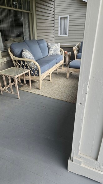 Porch - 1435 Roycroft Ave
