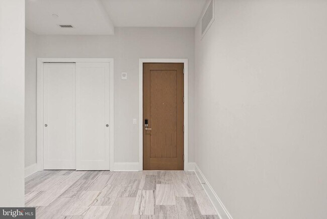 Building Photo - 7887 Jones Branch Dr