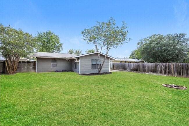 Building Photo - Heart of East Terrell Hills