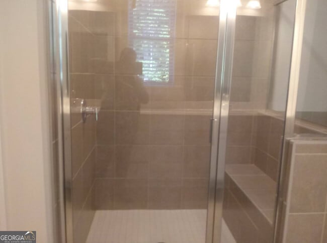 Building Photo - 124 Vivian Ln