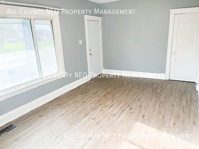 Building Photo - 3310 E 134th St