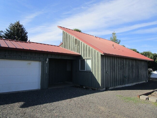 Primary Photo - House Right By Ward Rhoden Stadium - Avail...