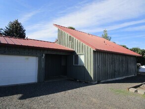 Building Photo - House Right By Ward Rhoden Stadium - Avail...