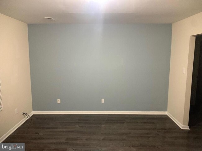 Building Photo - 424 Harford St