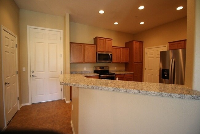 Building Photo - 14575 W Mountain View Blvd
