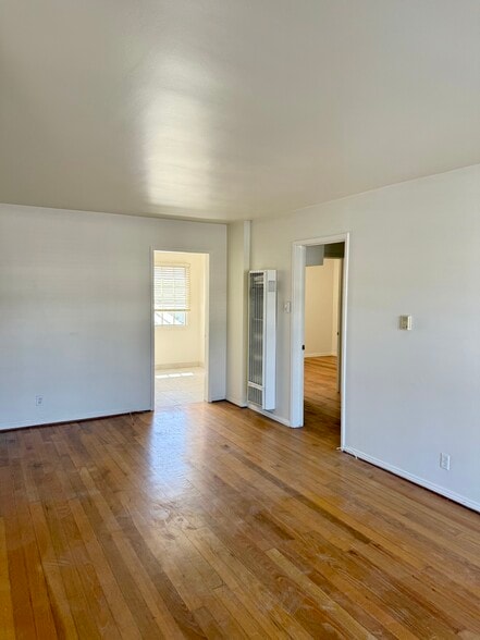 Living Area - 414 Grand Blvd