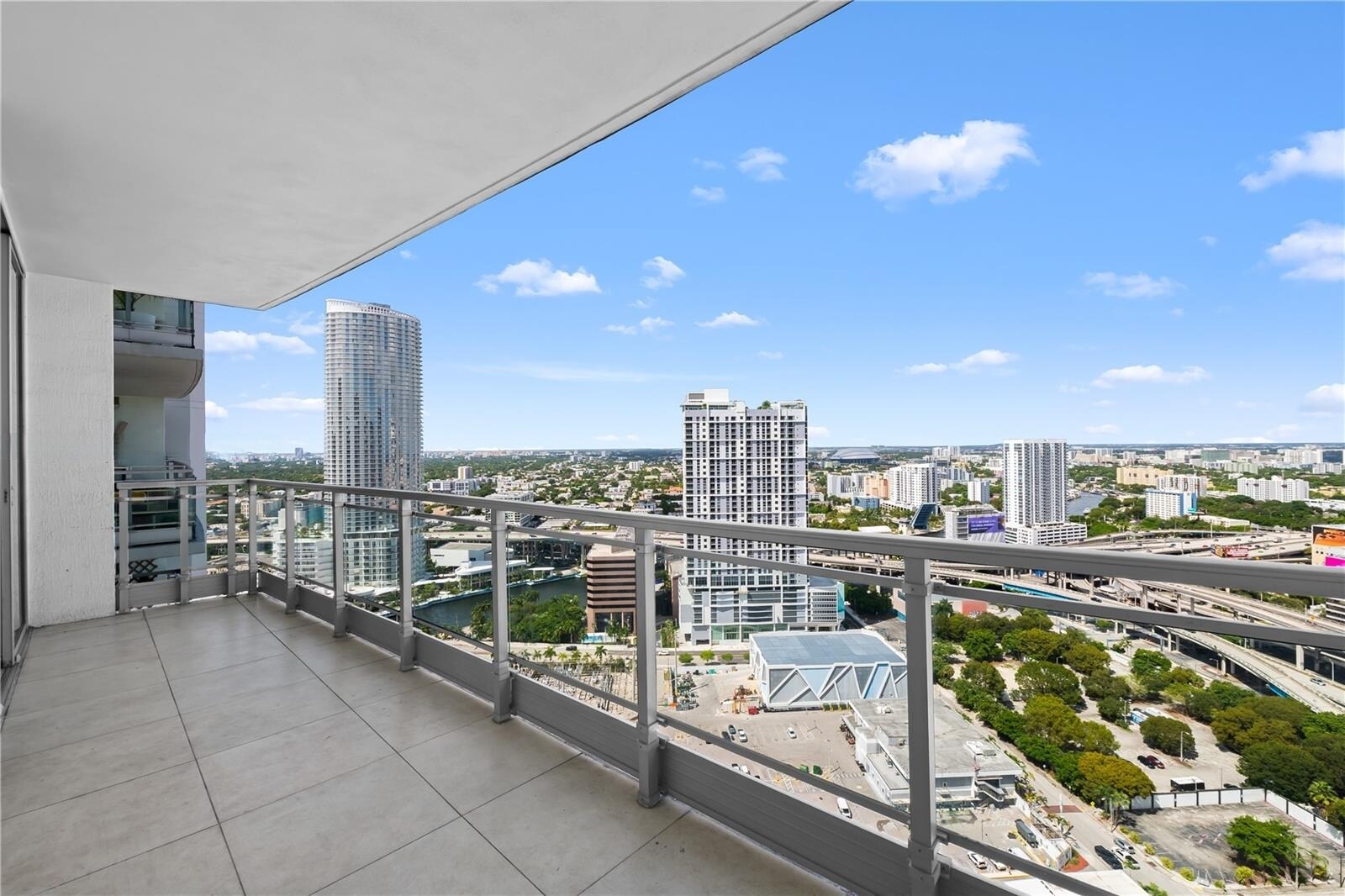 Building Photo - 90 SW 3rd St