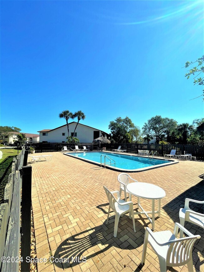 Building Photo - 5807 N Atlantic Ave