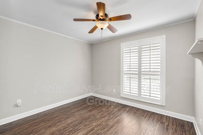 Building Photo - 10729 Squires Ct