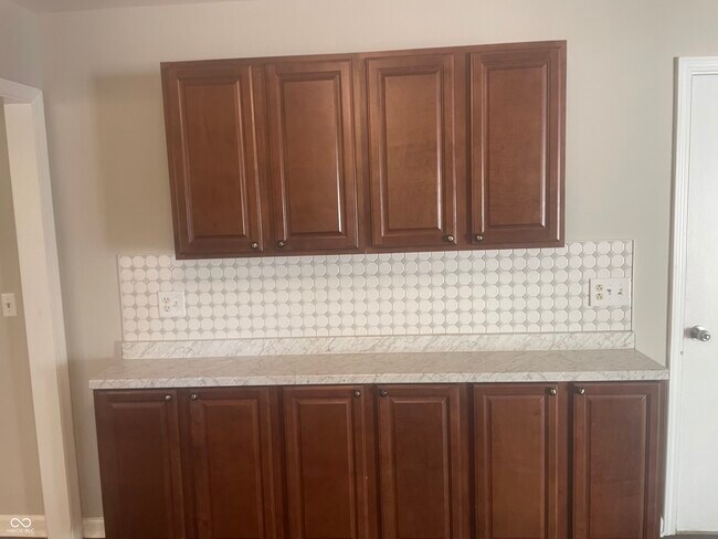 Building Photo - 1416 Miami Ct S