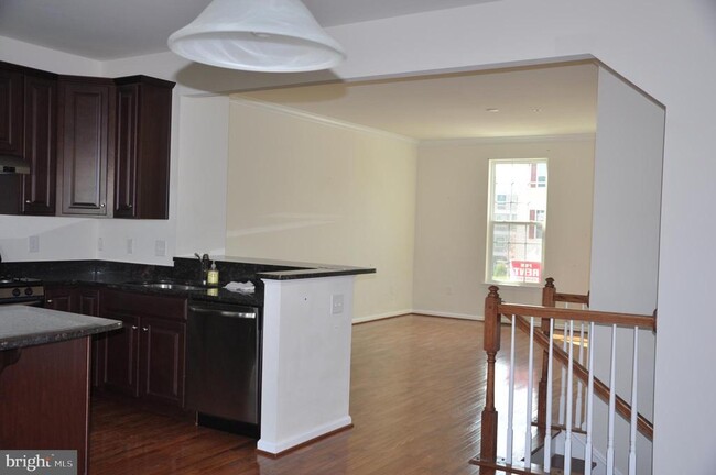 Building Photo - 905 Susan Cir