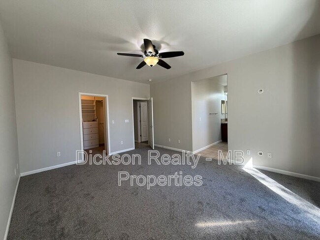 Building Photo - 475 Dartmoor Ct
