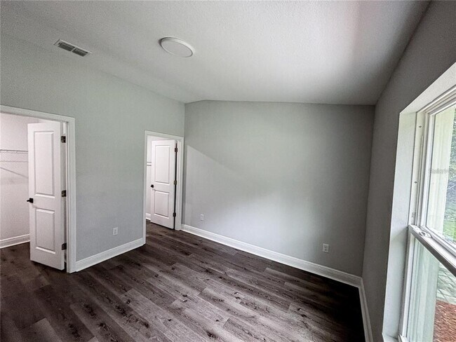 Building Photo - 13315 SE 38th Ct