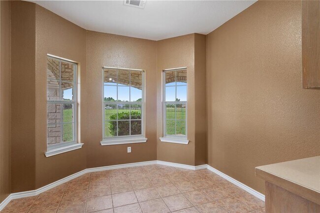 Building Photo - 130 Cotton Rows Ln