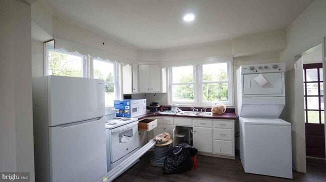 Primary Photo - 2953 W Germantown Pike