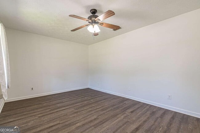 Building Photo - 926 Live Oak Ct