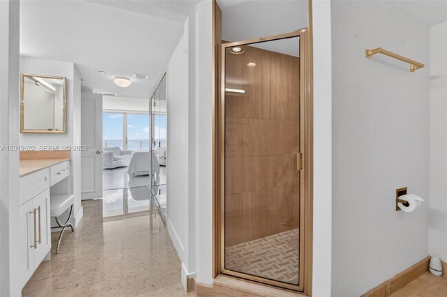 Building Photo - 4101 N Ocean Blvd