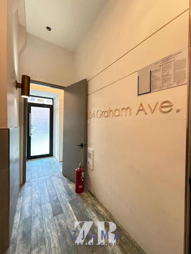 Building Photo - 104 Graham Ave