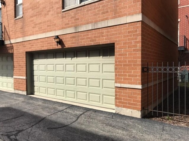 Building Photo - 757 W Evergreen Ave
