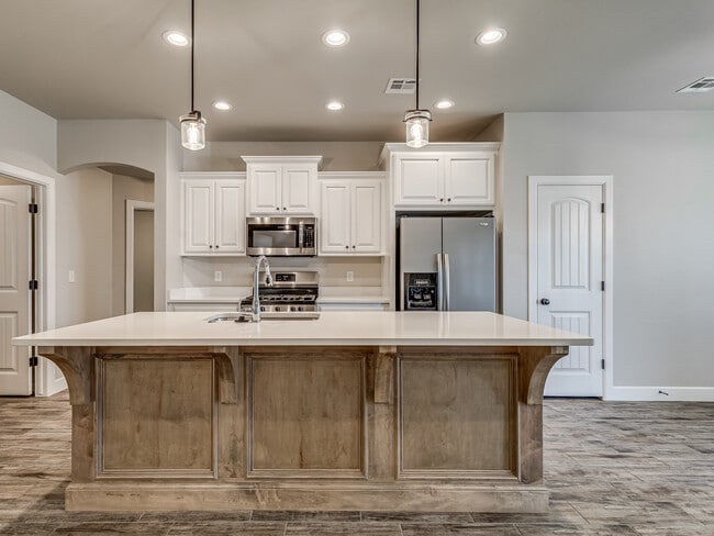 Building Photo - 4505 Black Mesa Ln