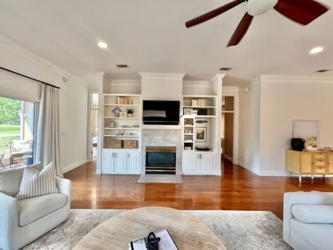 Building Photo - 4321 Sunset Beach Blvd