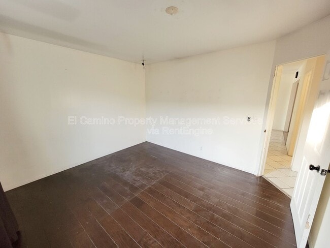 Building Photo - 734 Williamson Ave