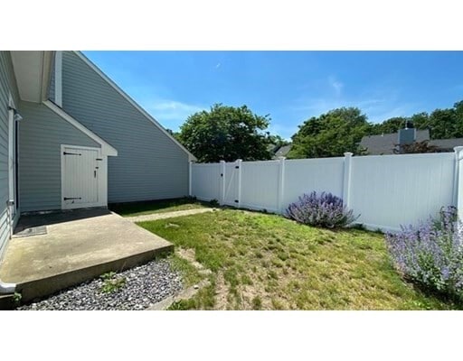 Building Photo - 205 Lake St