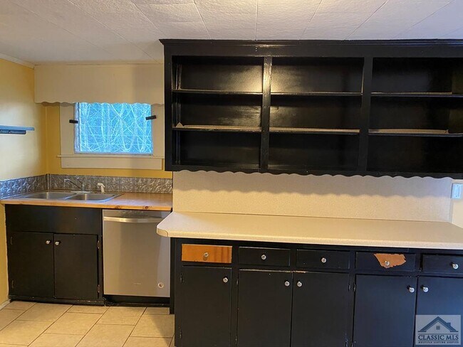 Building Photo - 5500 Price Mill Rd