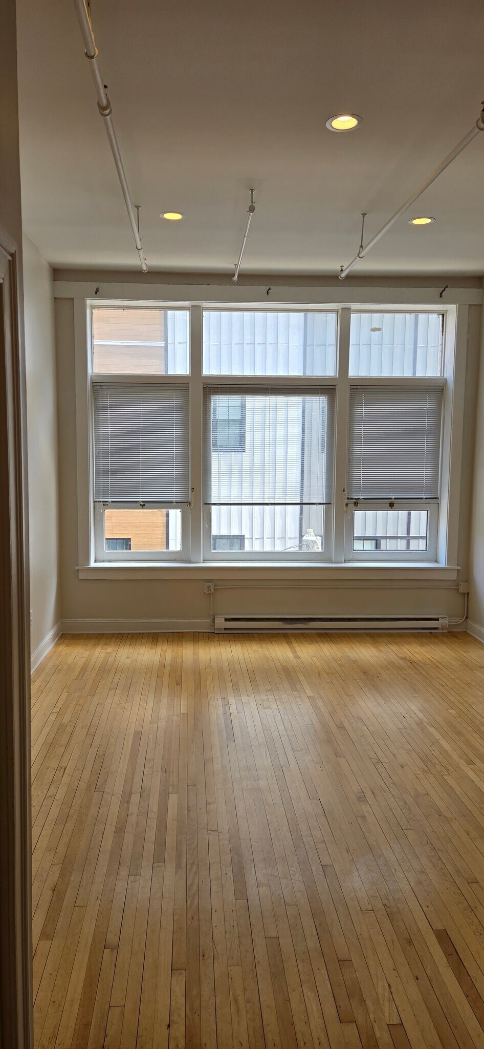 Building Photo - 148 Clinton St