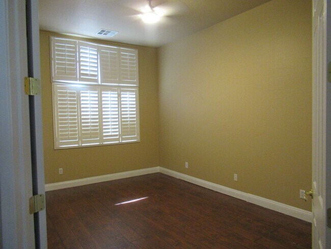 Building Photo - 4 Bedroom Home in Gilbert