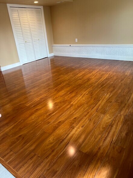 Building Photo - 261 Merced Dr