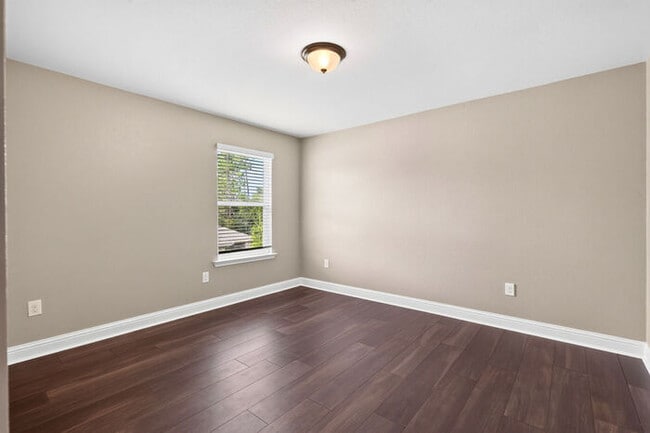 Building Photo - 10557 Sweet Bay Dr